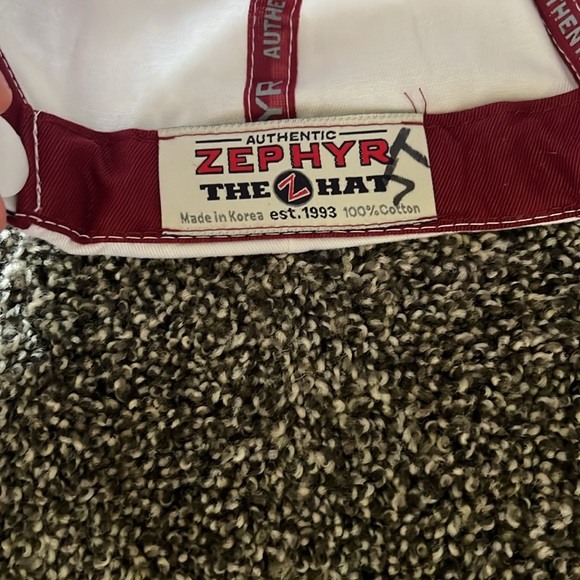 Wolves hat - Picture 2 of 3